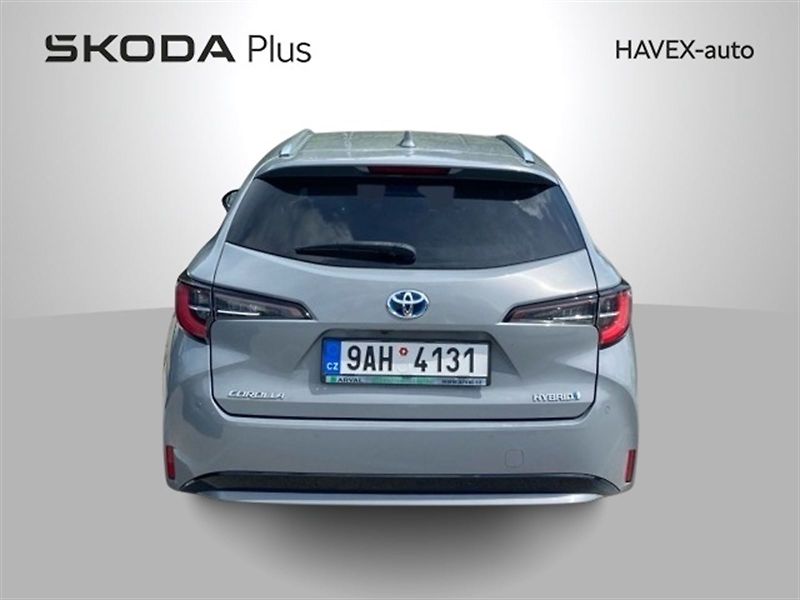 Toyota Corolla (2022) TS 1.8 Hybrid e-CVT Comfort - fotka 4 z 5