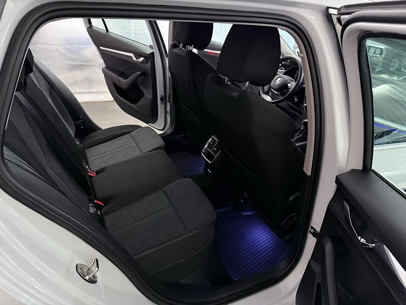 Škoda Octavia (2023) 2.0 Tdi, Style.ČR,ACC,LED - fotka 17 z 45