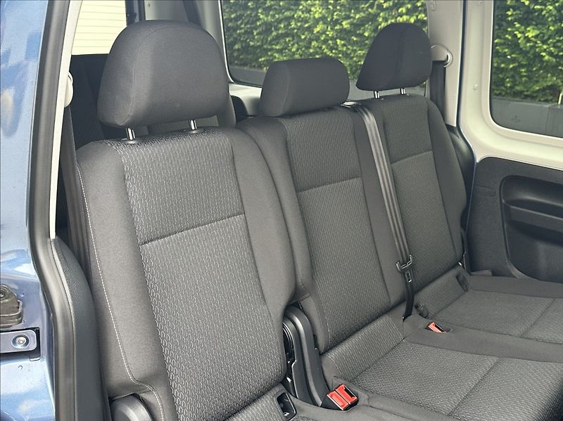 Volkswagen Caddy 2,0 TDI 122PS  Maxi Trend-7 4x - fotka 20 z 50