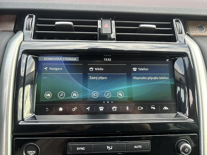 Land Rover Discovery 2.0SD4 177kW LUXURY 7-Míst TZ - fotka 23 z 29
