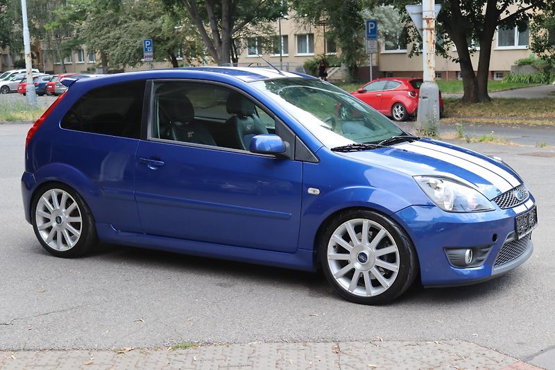 Ford Fiesta ST 2.0i 110kW - fotka 8 z 49