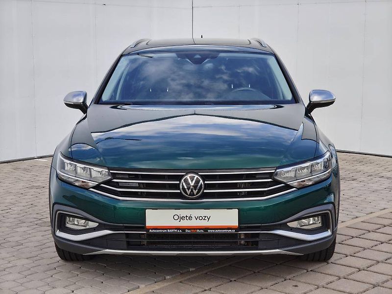 Volkswagen Passat Alltrack 4Motion DSG 2,0TDI - fotka 4 z 25