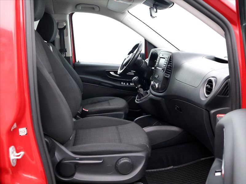 Mercedes-Benz Vito 1,6 CDI 84KW 8-Míst CZ - fotka 12 z 36