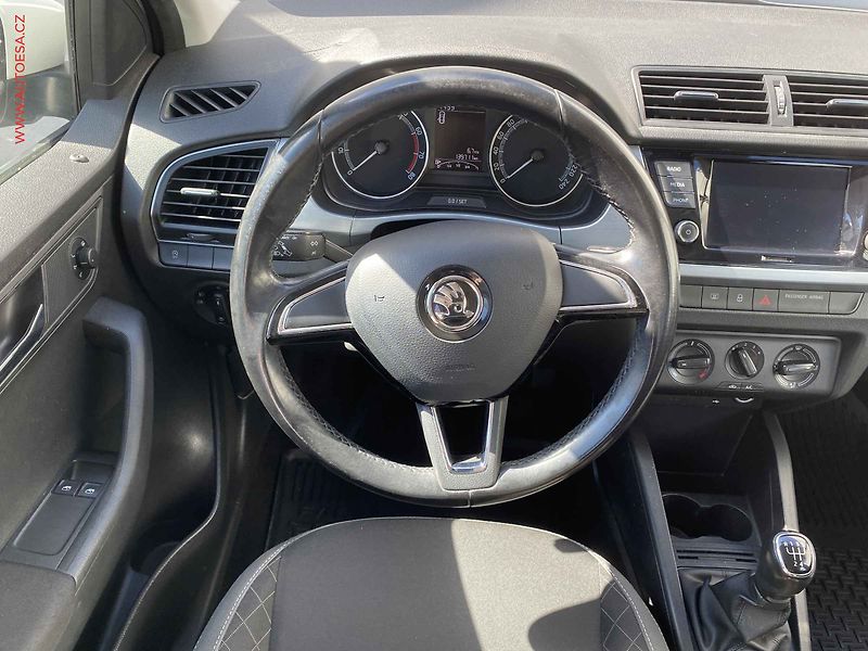 Škoda Fabia (2019) 1.0 TSi, 1.maj,ČR, Ambition - fotka 11 z 16