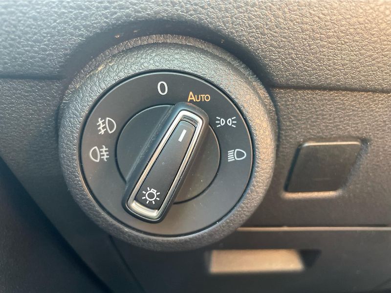 Volkswagen Multivan 2.0 TDi DSG 7st. 4motion Highl - fotka 16 z 28