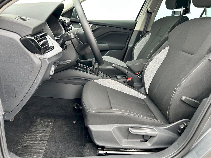 Škoda Scala (2025) Selection 1.0 TSI 85 kW - fotka 14 z 34