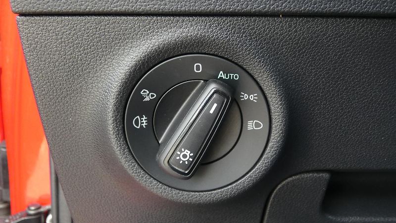 Škoda Karoq 1,5 TSI DSG Sportline - fotka 10 z 23