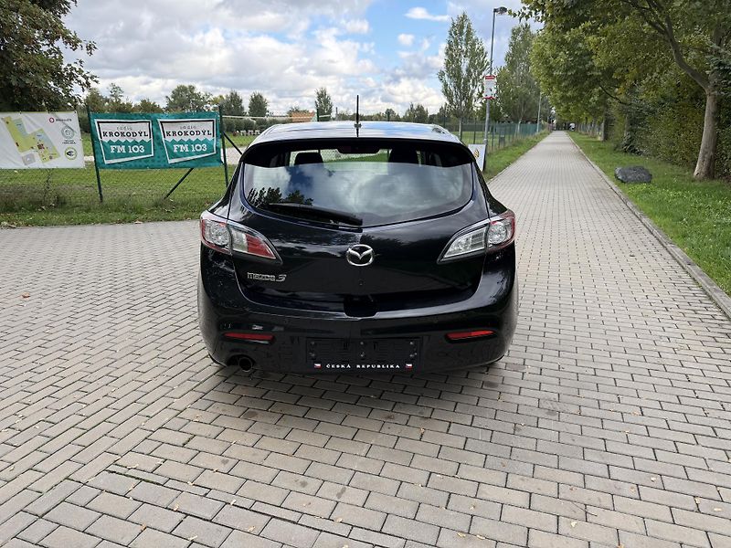 Mazda 3 1.6 90th Anniversary - fotka 8 z 26