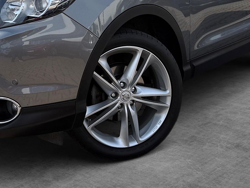 Nissan Qashqai (2015) 1,6 DiG-T 120 kW N-Connecta - fotka 10 z 25