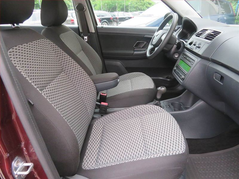 Škoda Fabia (2012) 1.2 TSI, Serv.kniha - fotka 9 z 15