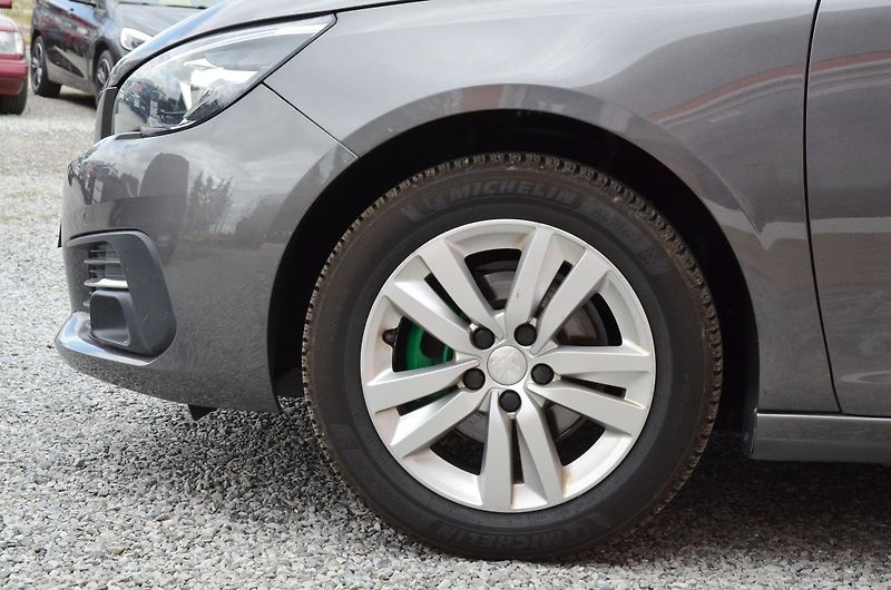Peugeot 308 (2019) // REZERVOVÁNO // - fotka 7 z 29