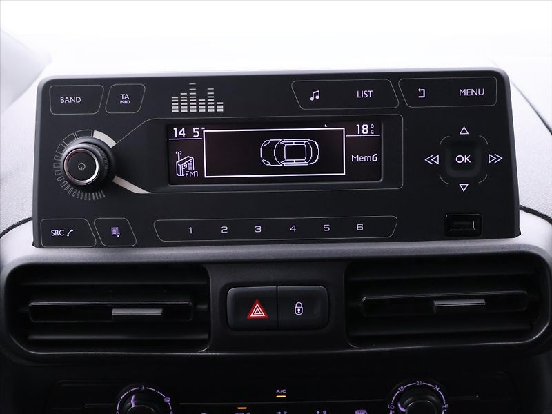 Peugeot Partner 1,2 PT 81kW Klima L1 CZ DPH - fotka 24 z 34
