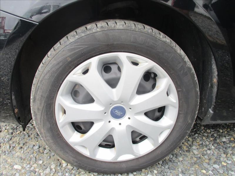 Ford Focus 1,6 16V, 75kW, digiklima,ABS, - fotka 18 z 20