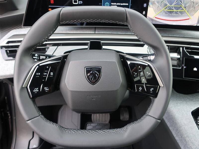 Peugeot 5008 ALLURE Hybrid 145 e-DCS6 - fotka 10 z 13