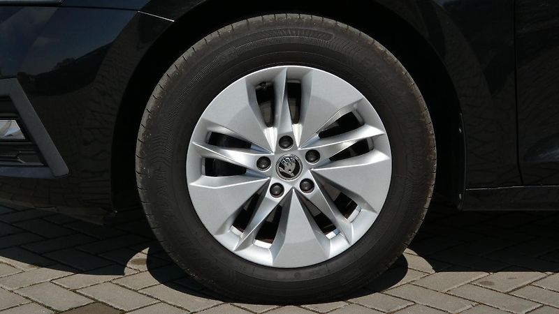 Škoda Octavia Combi 2,0 TDI Ambition - fotka 21 z 22
