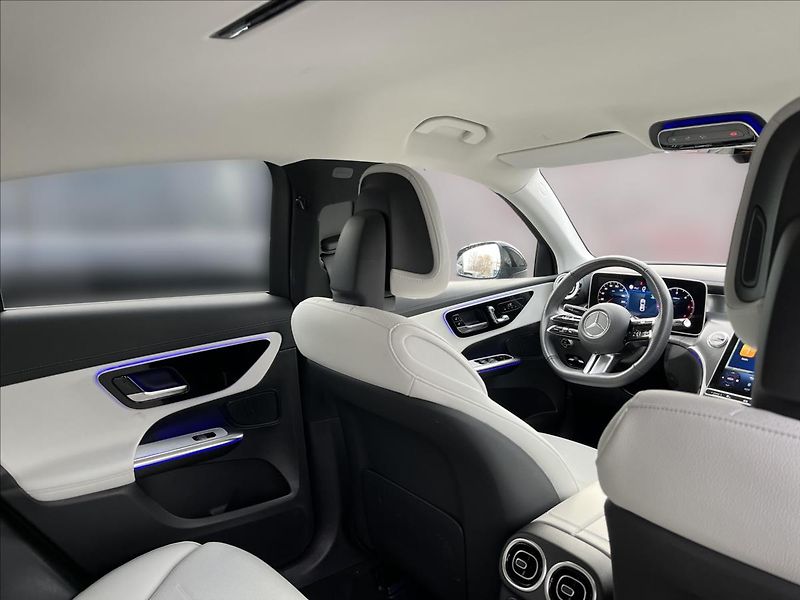 Mercedes-Benz GLC 220 d 4MATIC kupé AMG Line Nig - fotka 21 z 22