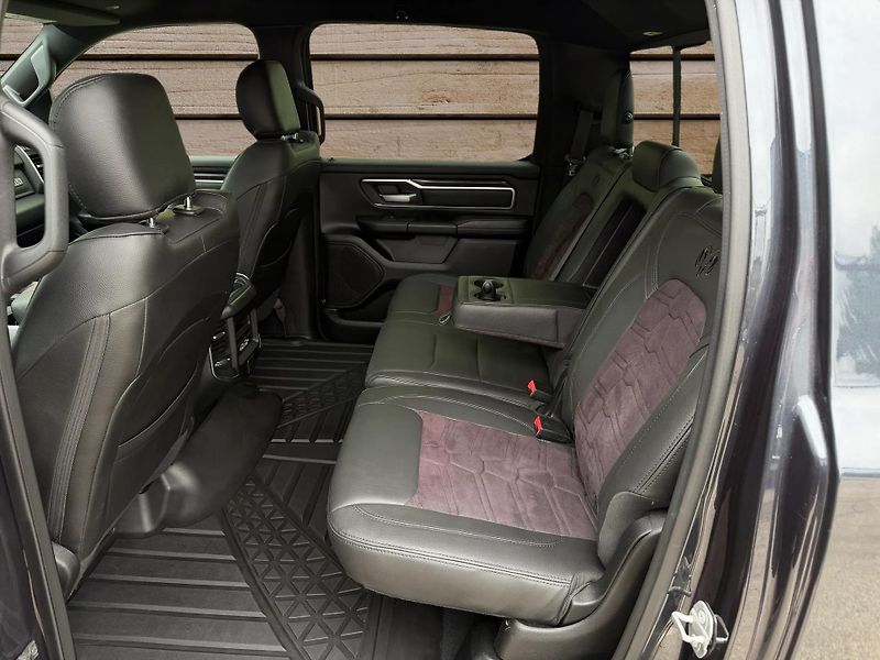 Dodge RAM (2019) +HEMI+LPG+OFFROAD PAKET+ - fotka 11 z 21