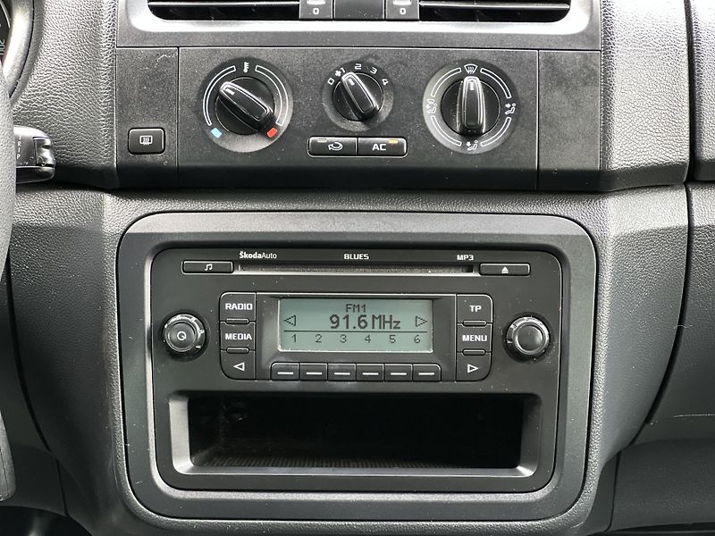 Škoda Fabia 1.2TSi 63kw KLIMA KOUPENO V ČR - fotka 17 z 30