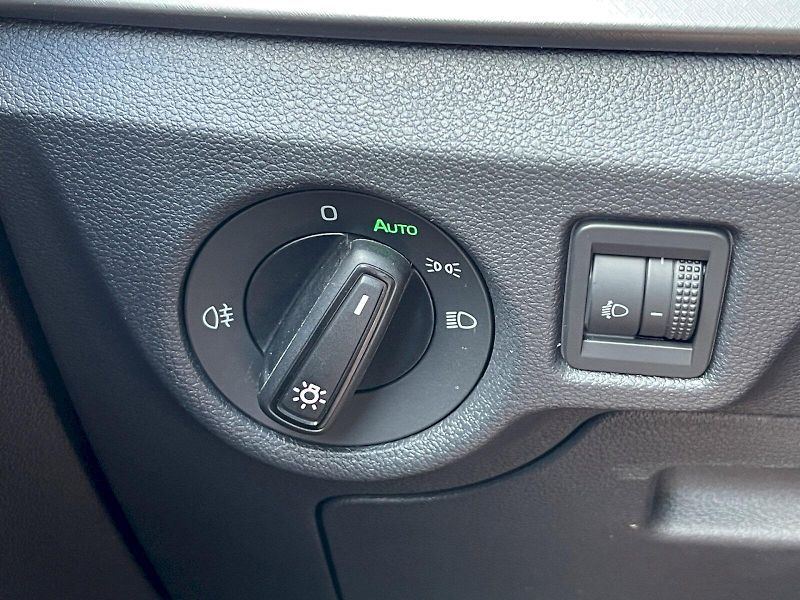 Škoda Kamiq (2024) 1.5 TSI 110 kW DSG Style Plus - fotka 6 z 32