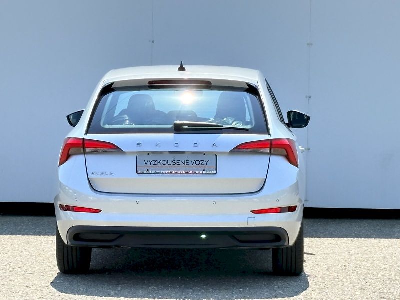 Škoda Scala (2022) 1.0 TSI / 70 kW / AMBITION - fotka 20 z 28