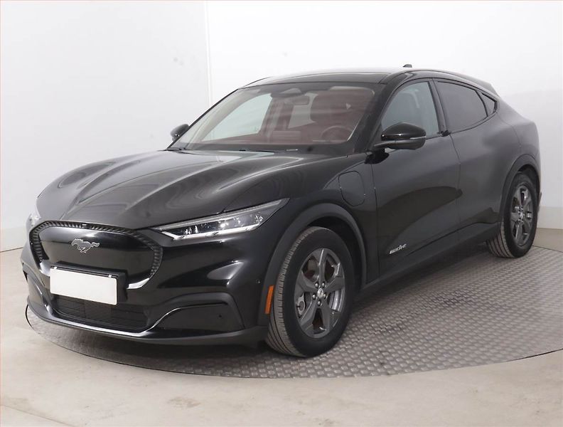 Ford Mustang Mach-E (2021) Standard Range RWD, SoH 95% - fotka 2 z 21
