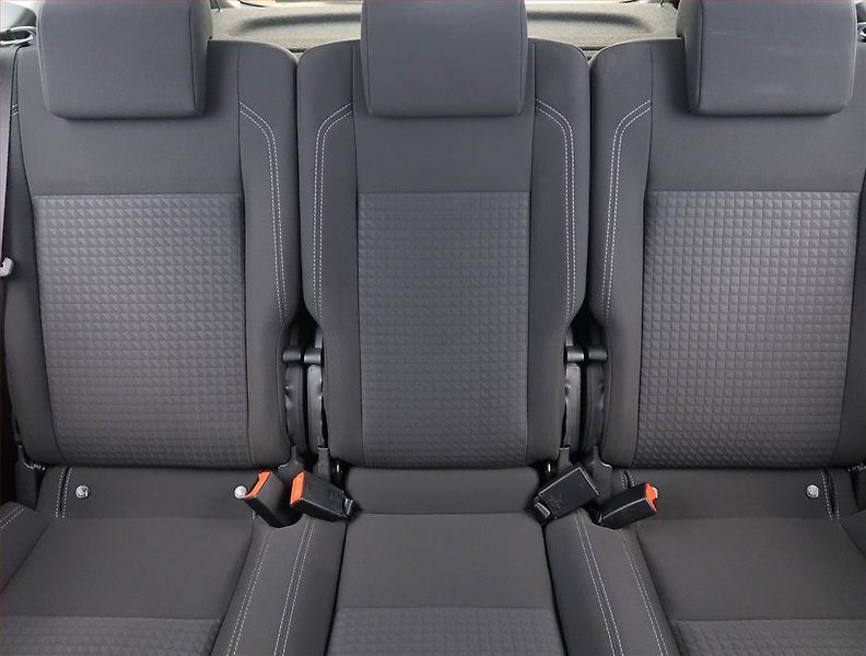 Ford C-MAX (2018) 1.0 EcoBoost, ČR,1.maj - fotka 10 z 19