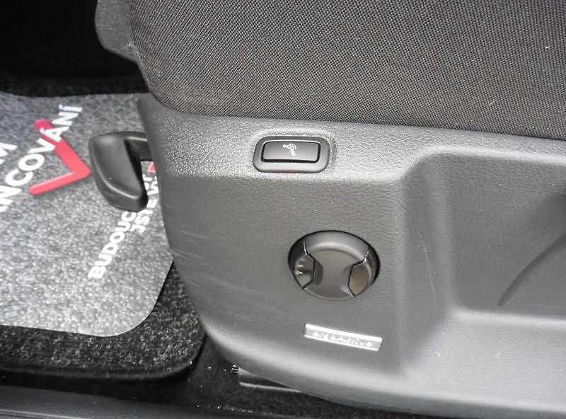 Volkswagen Golf Sportsvan 1,4 TSi Highline - fotka 14 z 17