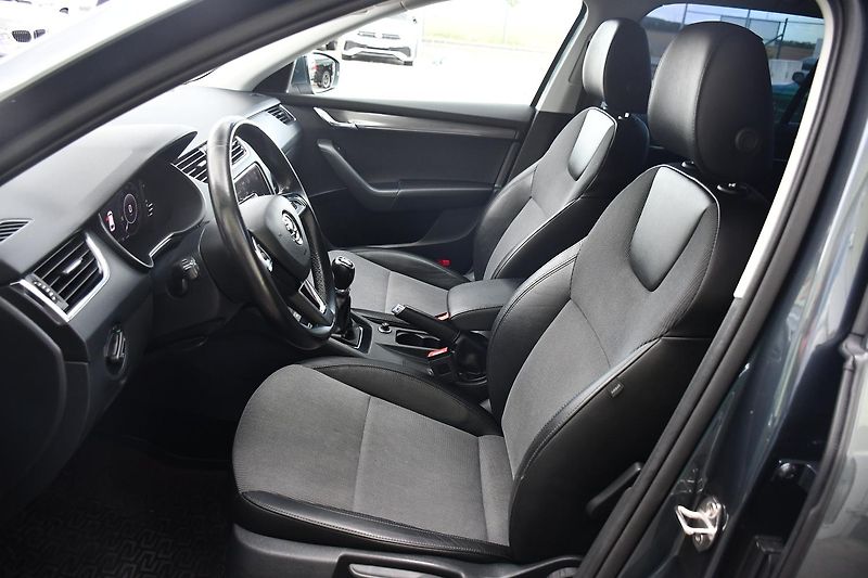 Škoda Octavia 2.0TDi STYLE VIRTUAL ACC ČR - fotka 10 z 54