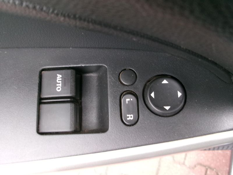 Mazda 2 (2012) 1,3i KLIMA 1.MAJ - fotka 20 z 26