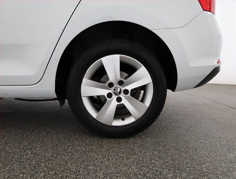 Škoda Rapid (2016) Spaceback 1.2 TSI, Serv.kniha - fotka 17 z 17