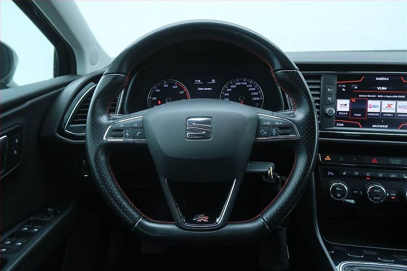 Seat Leon (2017) 1.4 TSI, Kůže, Tempomat - fotka 18 z 23