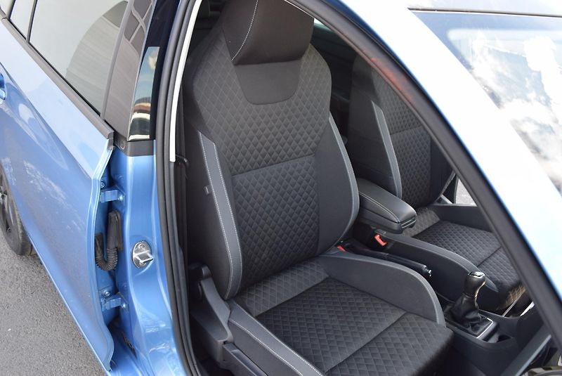 Škoda Rapid (2016) 1.2TSI 81kw AMBITION PANO OPS  - fotka 38 z 45