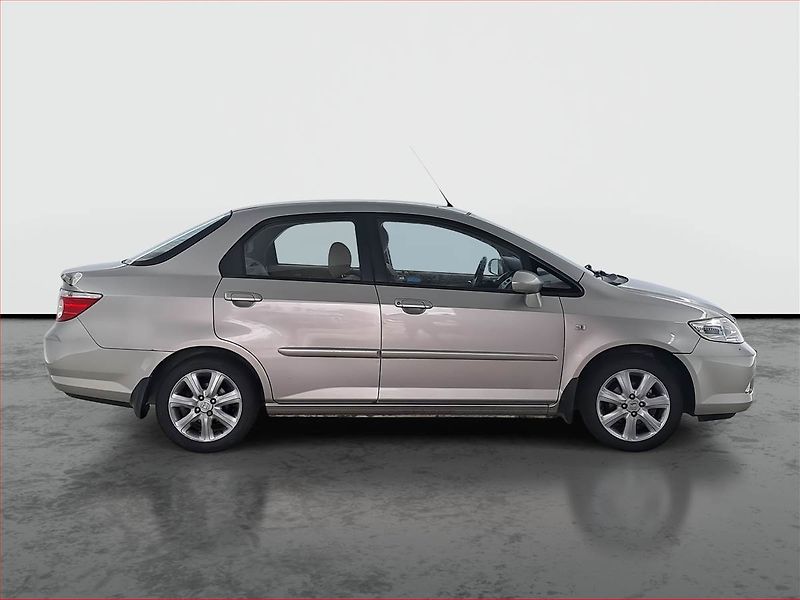 Honda City (2007) 1.4 i, nová STK, levný provoz - fotka 6 z 18
