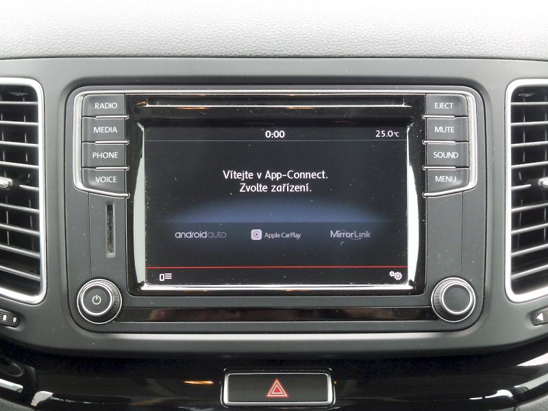 Volkswagen Sharan (2015) Highline 2,0 TDI 110kW 4MOTION - fotka 15 z 26