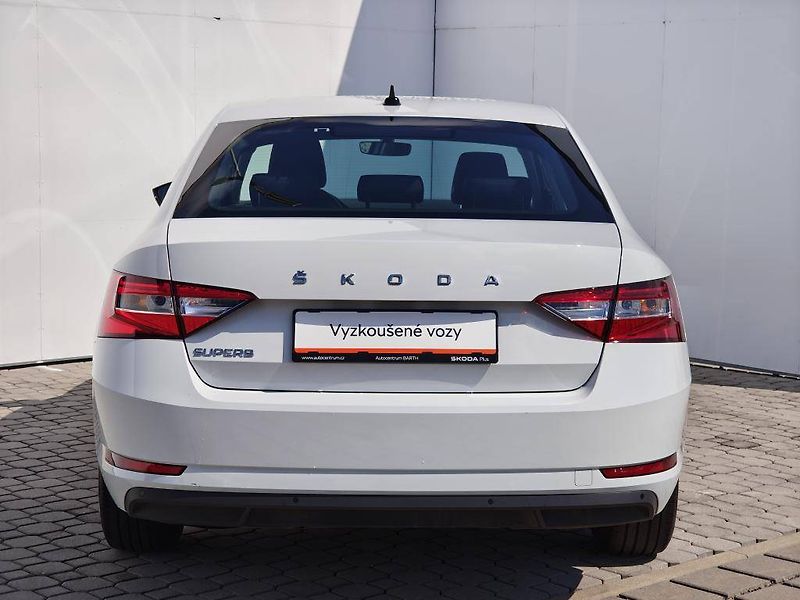 Škoda Superb Ambition 7DSG 2,0TDI - fotka 23 z 23