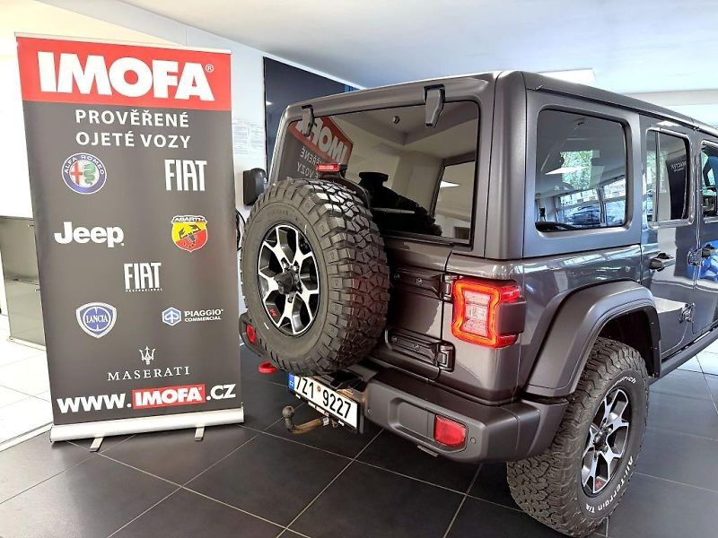 Jeep Wrangler (2022) Unlimited JL 2.0T 4x4 272k AT8 - fotka 5 z 24