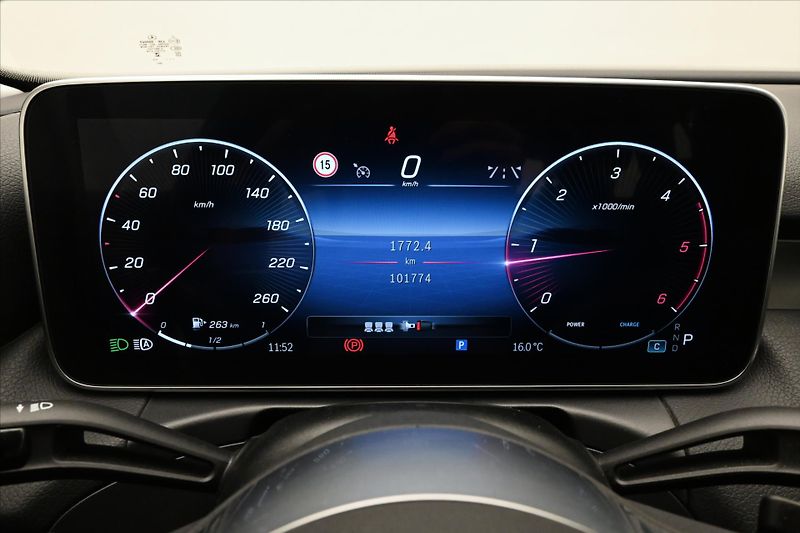 Mercedes-Benz Třídy C 2,0 220d 147kW 4MATIC AVANTGAR - fotka 16 z 31