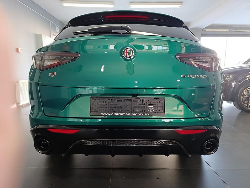 Alfa Romeo Stelvio (2025) Veloce 2,0 Turbo 280k AWD - fotka 5 z 14