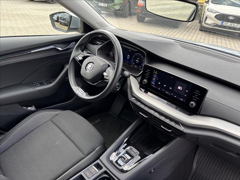 Škoda Octavia 2,0 TDI 110kW Ambition DSG 4x4 - fotka 21 z 42
