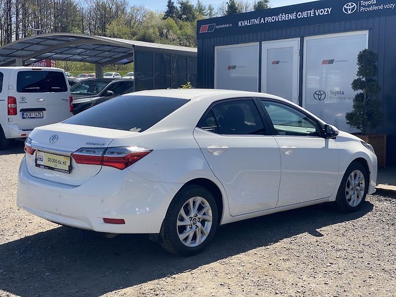Toyota Corolla 1.6i, ČR, Trend+ LED, automat - fotka 7 z 7