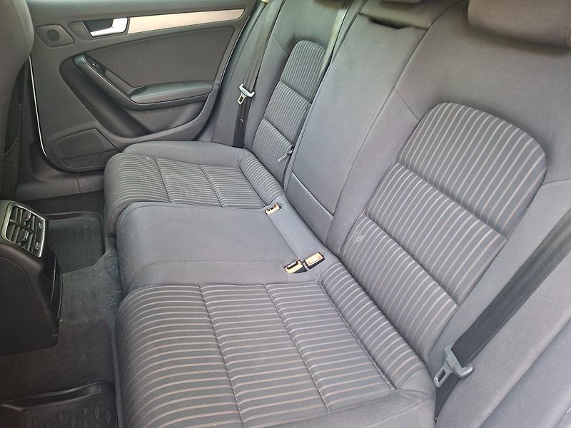 Audi A4 (2012) 2.0TDi 105kW 6MAN -SERVISOVÁNO - fotka 20 z 26