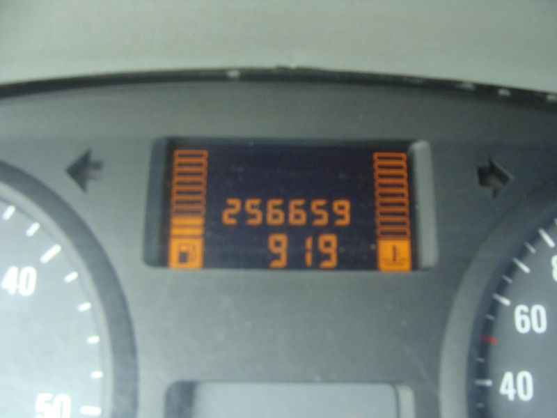 Opel Vivaro 2.0 CDi, 66 kW, tažné zařízení - fotka 15 z 19