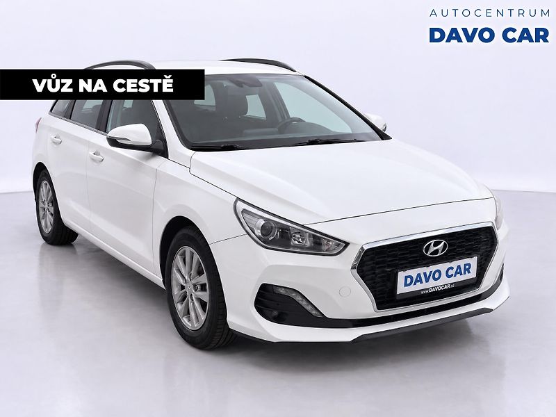 Hyundai i30 1,6 CRDi 85kW Style CZ DPH - fotka 3 z 12