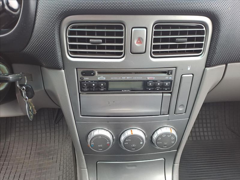 Subaru Forester 2,0 i 4x4 KOUPENO CZ - fotka 12 z 14