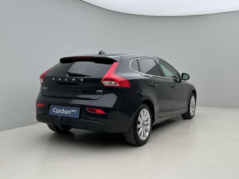 Volvo V40 D2 MOMENTUM - fotka 12 z 34