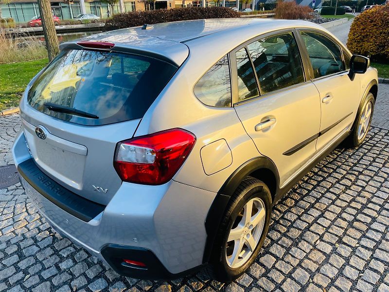 Subaru XV 1.6i 4x4 MAN SENZORY SERVISKA - fotka 11 z 36