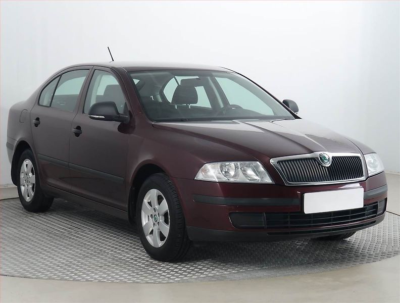 Škoda Octavia (2012) Ambition 1.6, ČR,1.maj - fotka 1 z 15