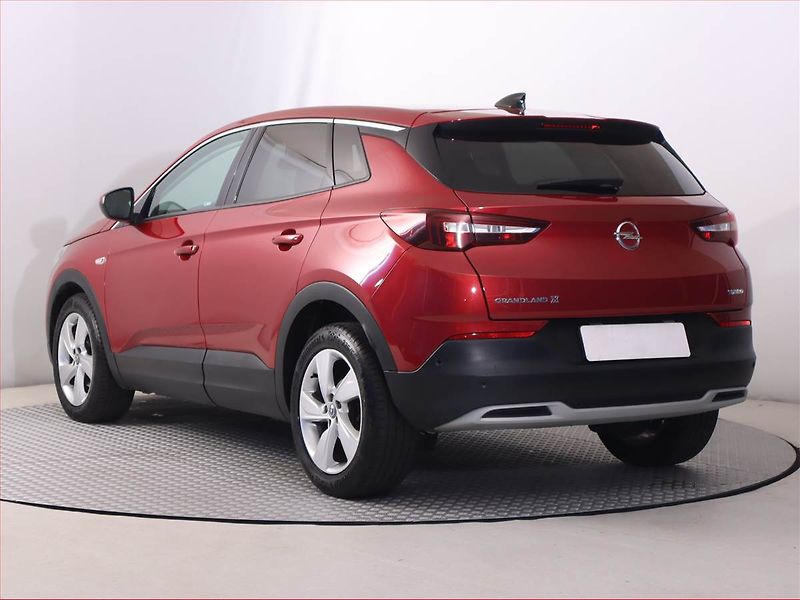 Opel Grandland X (2018) Elegance 1.2 Turbo, Automat - fotka 4 z 24