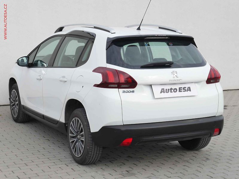 Peugeot 2008 (2017) 1.2PT, 2.maj,ČR, Active - fotka 6 z 18