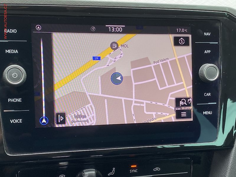 Volkswagen Passat (2021) 1.5 TSi, DSG, LED, navi - fotka 18 z 18